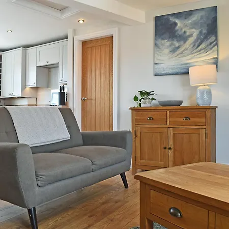 아파트 High Tide - Uk50361